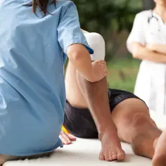 Jak uzyskać prawo wykonywania zawodu fizjoterapeuty bez błędów?