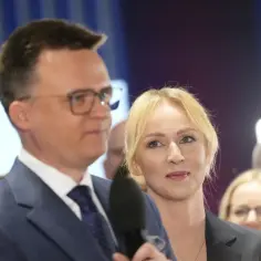 Czy Szymon Hołownia ma żonę? Oto prawda o jego życiu rodzinnym