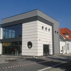 Nowoczesne bonie na elewacji: trendy i inspiracje architektoniczne