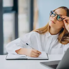 Jakie są formy nauczania? Odkryj różnice i zastosowania edukacji