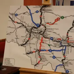 Mapa drogowa z zaznaczoną trasą S1, autostradami A1, A4 i drogami krajowymi. Widoczne Katowice, Kraków, Bielsko-Biała.