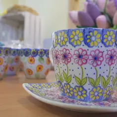 Jak malować na porcelanie: 5 technik dla początkujących
