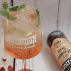 Ramazzotti drink: jak delektować się tym wyjątkowym likierem?