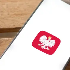Ekran telefonu z logo mObywatel. Aplikacja mObywatel nie działa, co frustruje użytkownika.