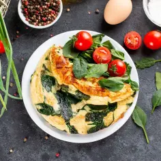 Jak zrobić omlet fit: zdrowy przepis na pyszne i lekkie śniadanie
