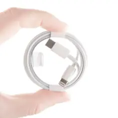 Jaką ładowarkę wybrać do iPhone 14, aby uniknąć problemów z ładowaniem?