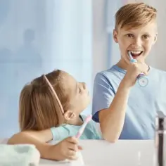 Jaka szczoteczka soniczna dla 10 latka? Oto najlepsze wybory dla dzieci
