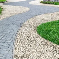 Jaki żwir na ścieżkę? 5 najlepszych rodzajów do ogrodu