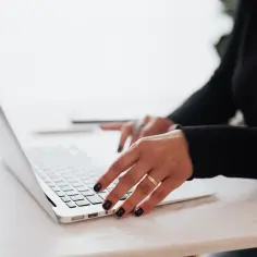 Historia od komputerów do współczesnych laptopów. Jaką drogę przeszły?