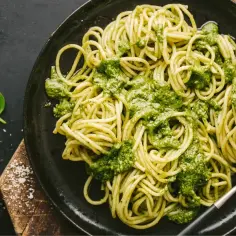 Pesto spaghetti - prosty przepis na pyszne danie bez wysiłku