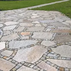 Ile kamienia na podjazd? Porady, koszty i najlepsze rodzaje kamienia
