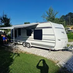 Ile kosztuje wynajęcie przyczepy kempingowej? Zaskakujące ceny w Polsce