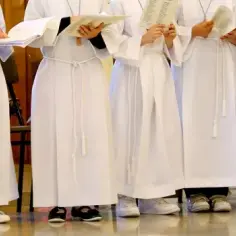 Dlaczego warto przyjmować komunię świętą i jak zmienia życie duchowe