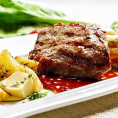 Jak upiec idealną wołowinę – proste kroki, soczystość i aromat w każdym kęsie