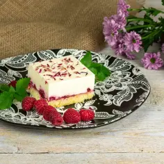 Ile ciasta na komunie dla 40 osób? Sprawdź, by nie zabrakło!