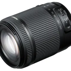 Obiektyw 18-200 mm: do czego jest najlepszy i czy warto go wybrać?