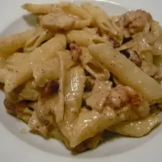 Penne boscaiola - pyszny przepis na makaron z grzybami i boczkiem