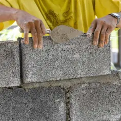 Ile warstw bloczków fundamentowych - kluczowe zasady budowy