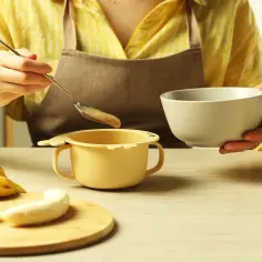 Pierwszy banan niemowlaka: bezpieczny wiek, idealne przygotowanie i wskazówki