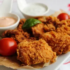 Przepis na kurczaka jak z KFC – smakuje lepiej niż w fast foodzie