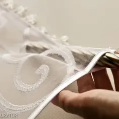 Jak uszyć firankę do łazienki: 8 prostych kroków DIY