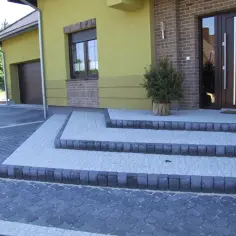 Solidne schody zewnętrzne z kostki krok po kroku. Uniknij kosztownych błędów!