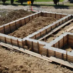 Materiały, które należy położyć na fundamenty domu - praktyczny poradnik