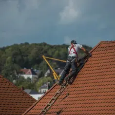 Czy jest dofinansowanie do wymiany dachu? Sprawdź dostępne wsparcie