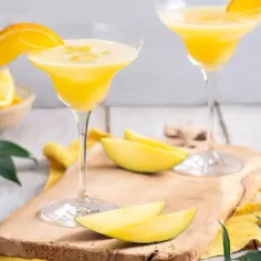 Najlepsze przepisy na drinki z prosecco, które zachwycą Twoich gości