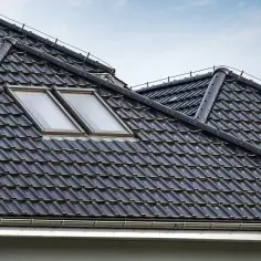 Dachówka ceramiczna czy betonowa? Wybierz najlepsze pokrycie dla domu