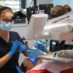Ile czasu po dentyście nie można jeść, aby uniknąć bólu?