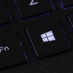 Jak łatwo dostosować ustawienia klawiatury w systemach Windows, Android i Chromebook