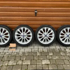 Idealne felgi aluminiowe do Forda Fiesty MK7 - unikaj kosztownych wpadek!