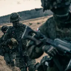 Ile zarabia podporucznik? Zaskakujące zmiany w wynagrodzeniu!