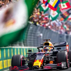 Tego nie chcesz przegapić! Sergio Perez w ogniu plotek transferowych F1