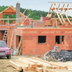 Koszt budowy komina systemowego: Ceny, rodzaje i porównanie