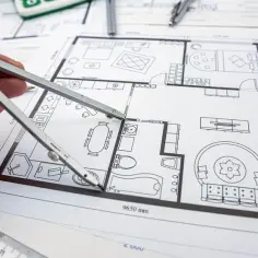 Kto kwalifikuje zmiany w projekcie budowlanym i jakie mają konsekwencje