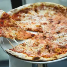 Jakie są pizze? Odkryj najpyszniejsze rodzaje i ich sekrety