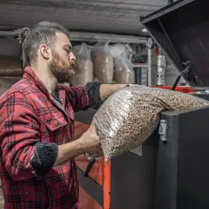 Jaki piec na pellet do domu 300m2? Oto najlepsze opcje na rynku