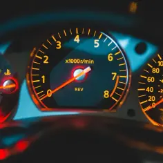 Manometr ciśnienia paliwa: Dlaczego jest kluczowy dla silnika?
