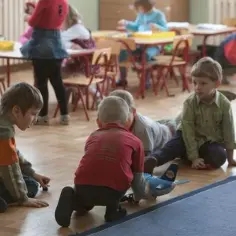 Czy przedszkolak to uczeń? Zrozum różnice w edukacji dzieci
