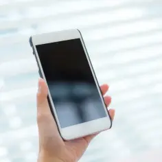 Jak działa telefon komórkowy - tajemnice fizyki i sygnałów radiowych