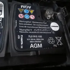 Akumulator Varta AGM 7L0 915 105 12V 68Ah 680A. Idealny do Passata B6 2.0 TDI 140 KM.