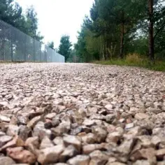 Jak zrobić podjazd z kruszywa - uniknij najczęstszych błędów w budowie
