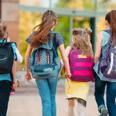 Jak złożyć wniosek o 300 zł na wyprawkę szkolną bez błędów