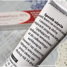 Krem Cremobaza 50% na zrogowacenia. Choć nie ma informacji o skutkach ubocznych, stosuj go ostrożnie.