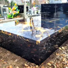 Ile kosztuje pomniki na cmentarz? Ceny i wzory, które zaskakują