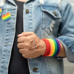 Ciekawe książki o lesbijkach, które warto przeczytać – polecane tytuły i opisy