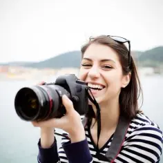 Jak wygląda praca fotografa? Odkryj różnorodność i wyzwania zawodu