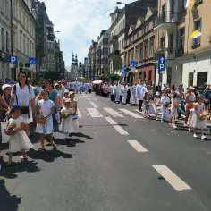Dlaczego w kościele robi mi się słabo? Przyczyny i jak temu zapobiec
